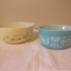 PYREX: LOT of Two vintage pieces;  Amish Design Aqua Blue 1 Qt. N Yellow 1.5 Qt.